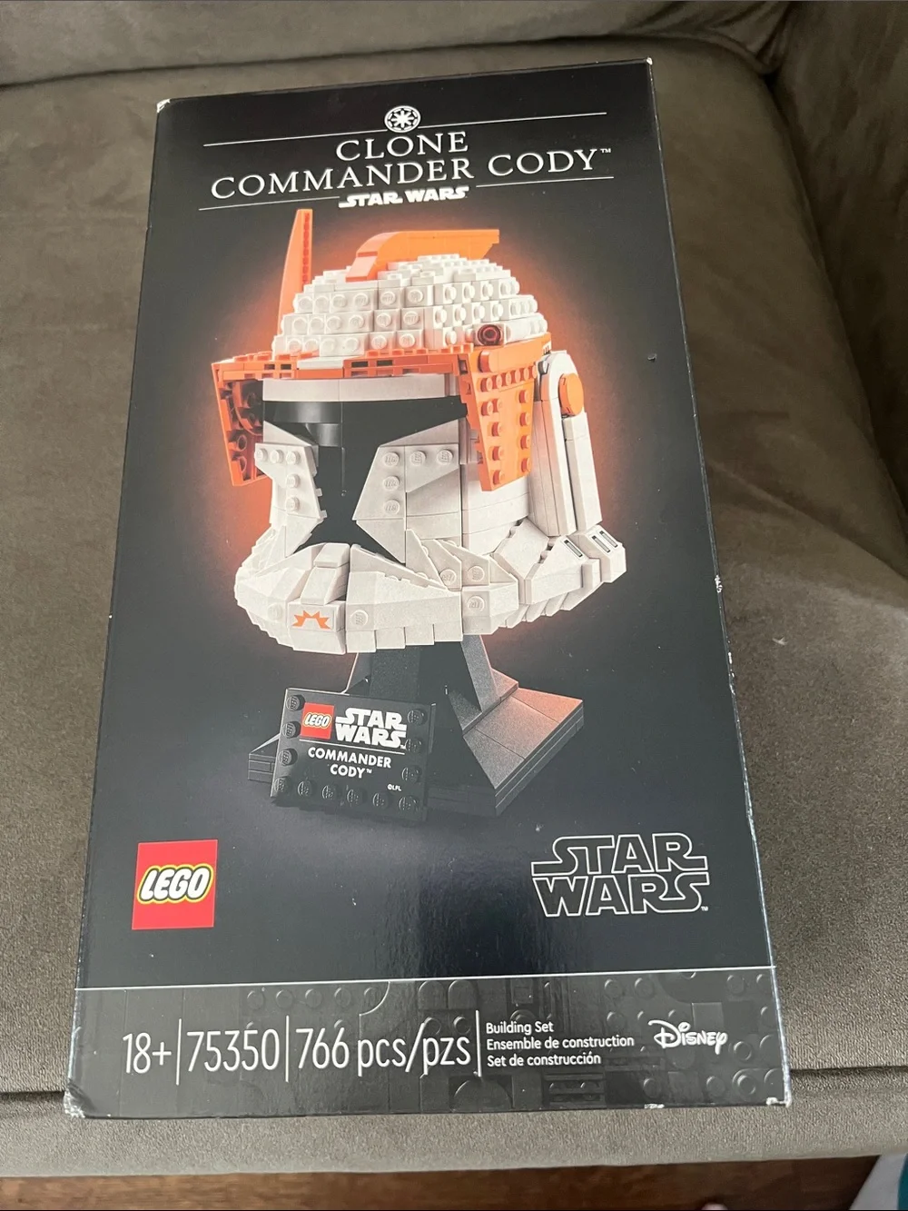 LEGO Star Wars Clone Commander Cody Helmet in White and Orange